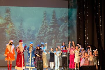 «В погоне за новогодними подарками» 🎁❄️